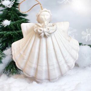 Vtg 1987 Margaret Furlong Retired Porcelain Bisque Angel Ornament w/Boquet